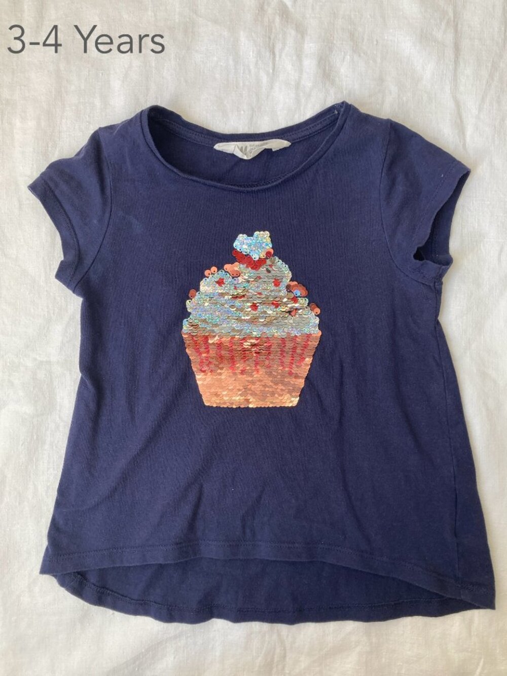 (🎨$3 PLAY) H&M 3-4 Years Toddler Girl Reversible Sequin Cupcake Blue T-Shirt